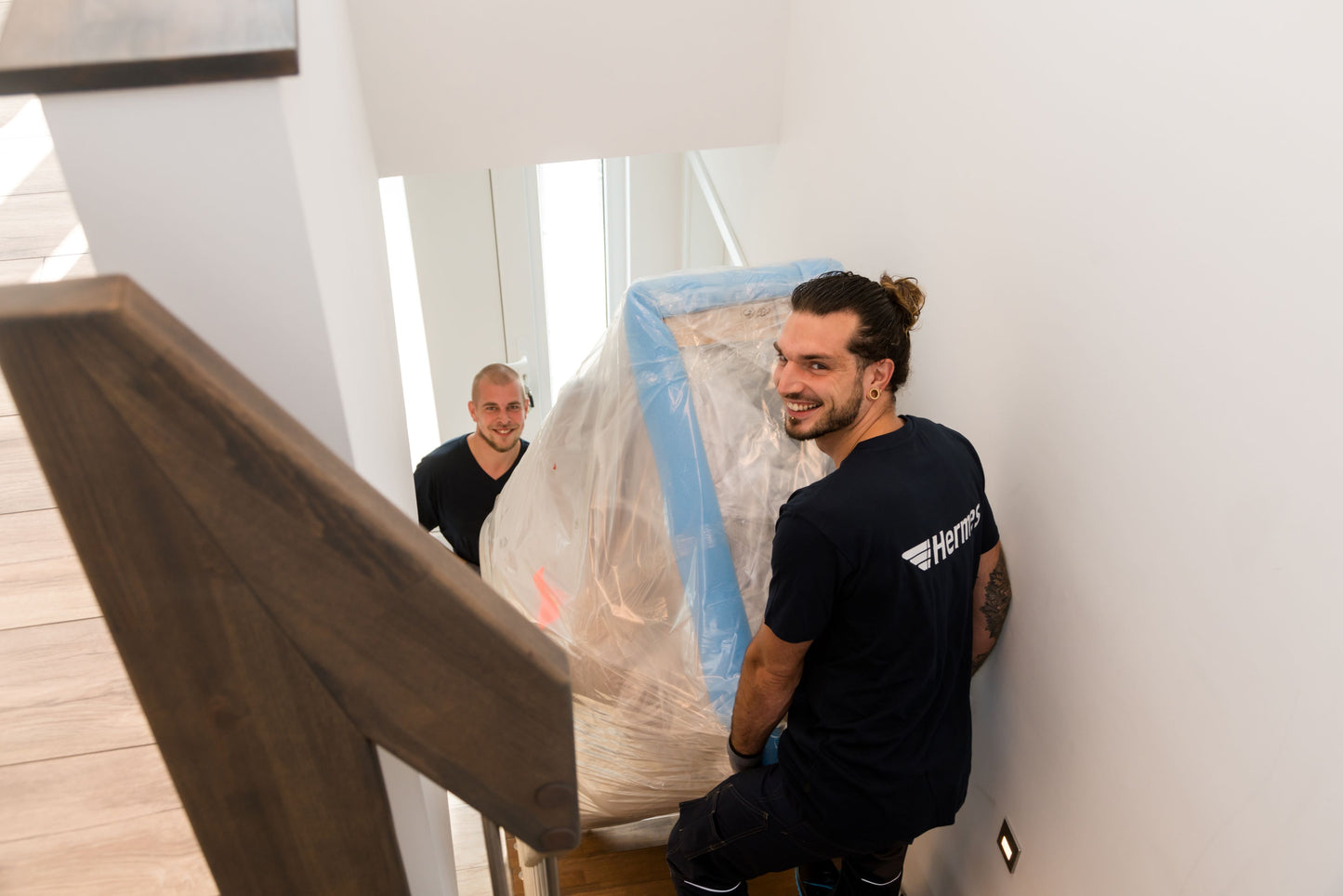 Lieferung ohne Chaos: Wunschplatz + Verpackungsentfernung